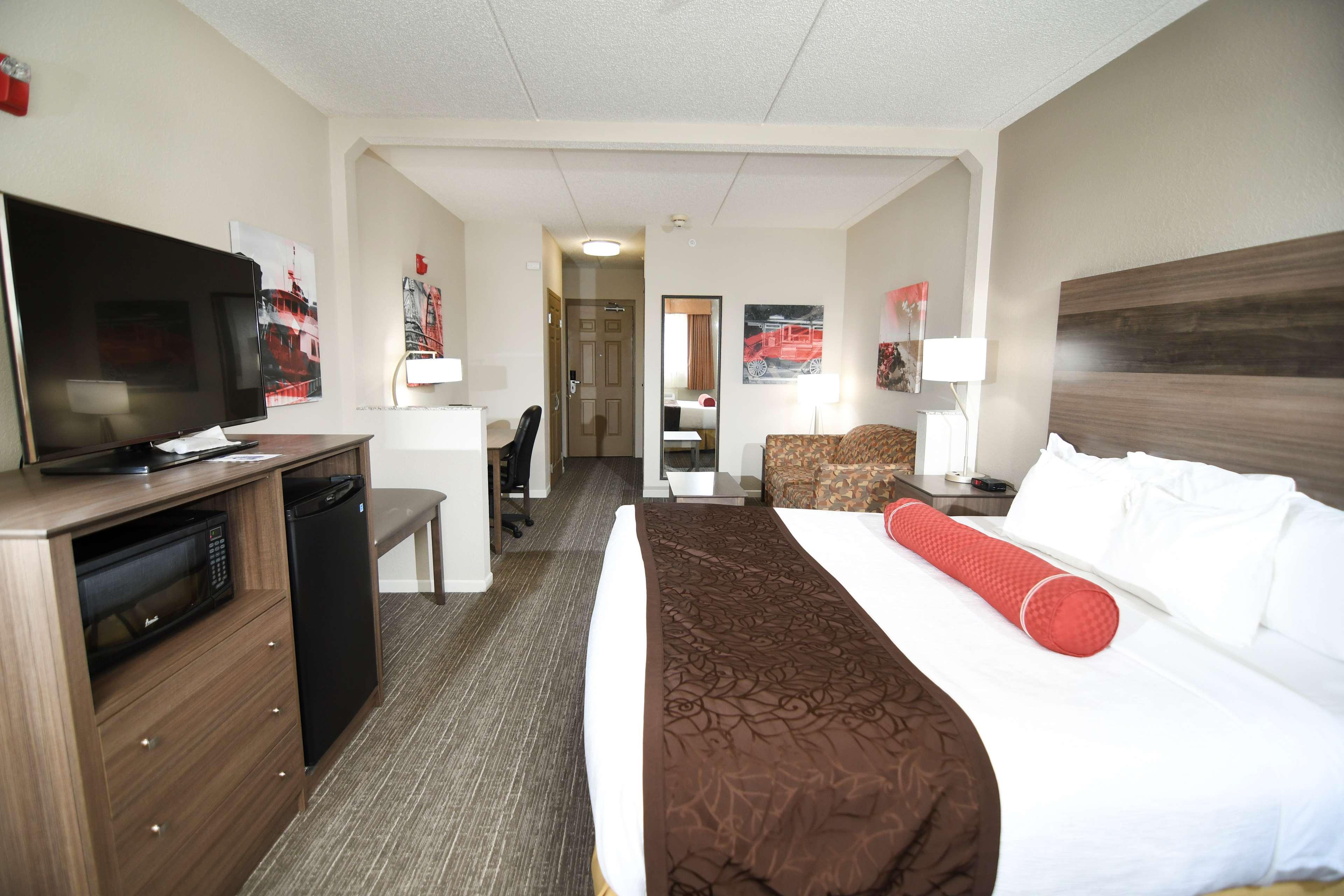 Best Western Plus Sandusky Hotel & Suites Extérieur photo