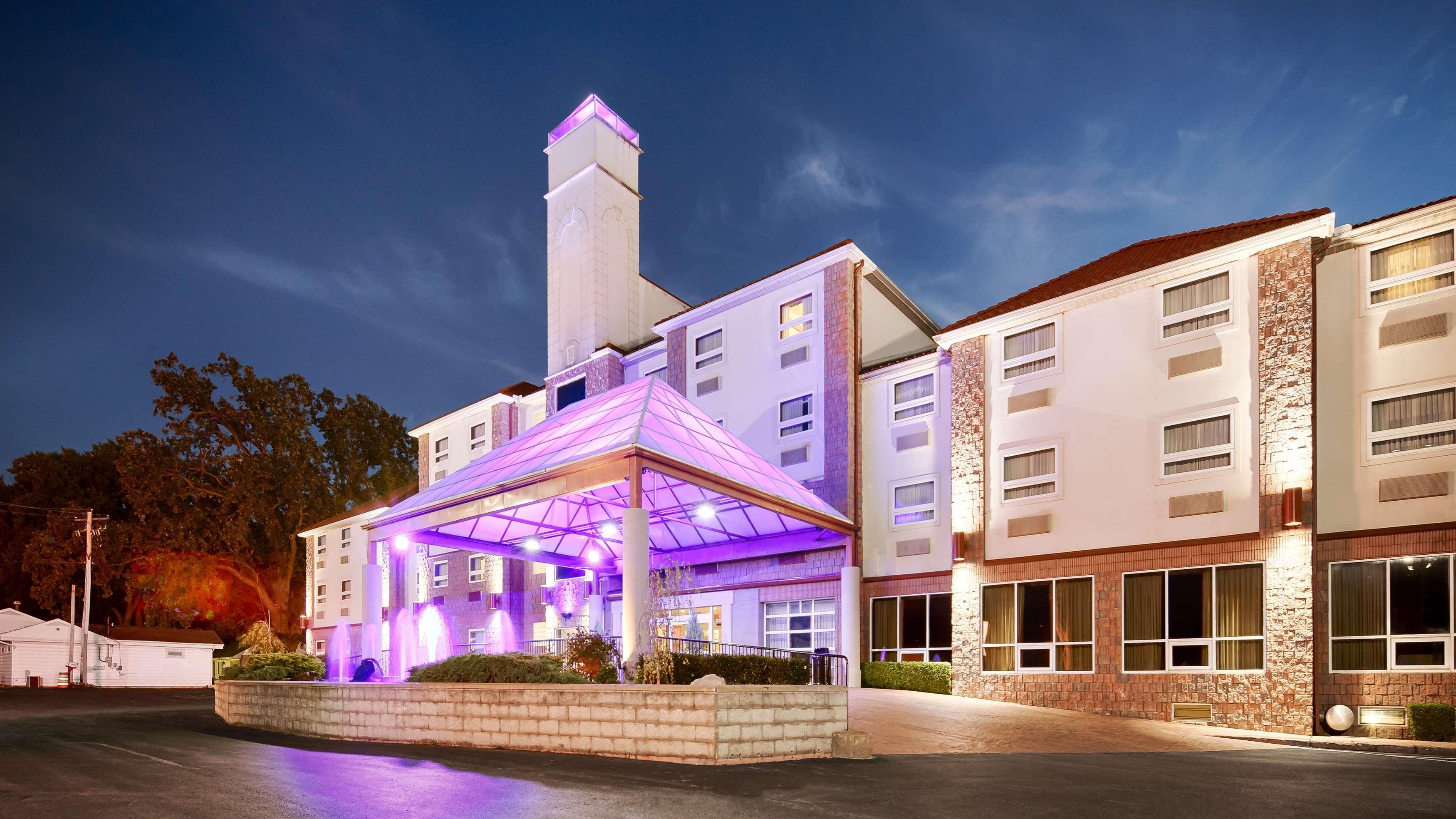 Best Western Plus Sandusky Hotel & Suites Extérieur photo
