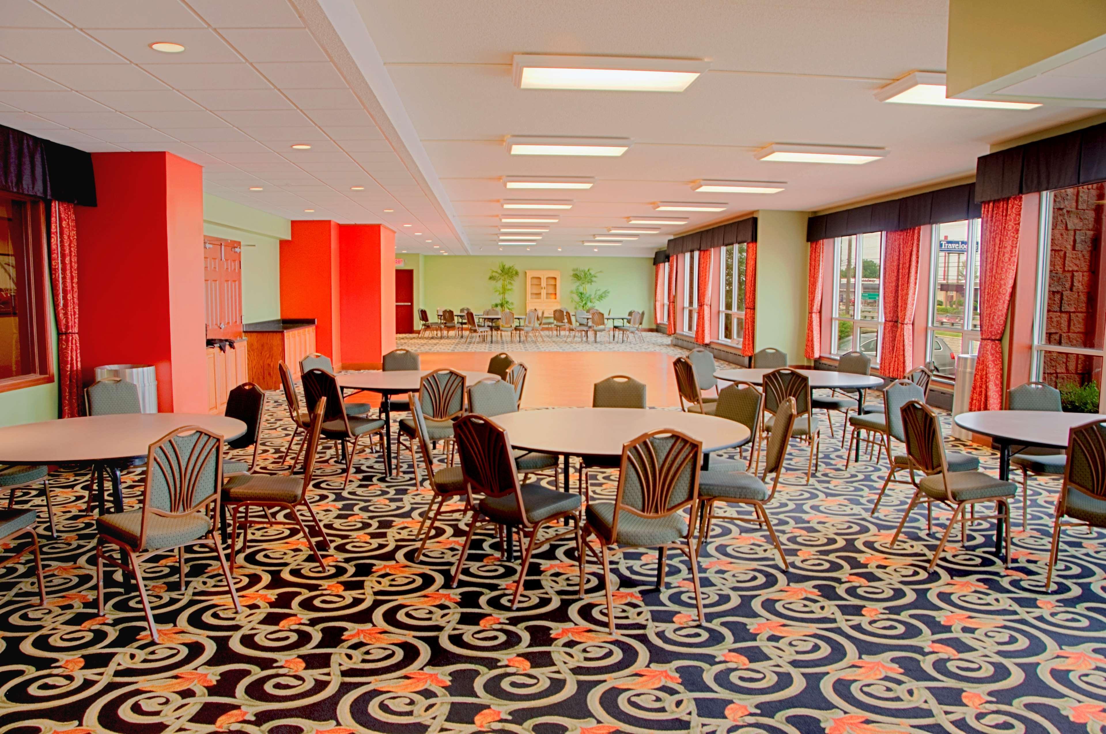 Best Western Plus Sandusky Hotel & Suites Extérieur photo
