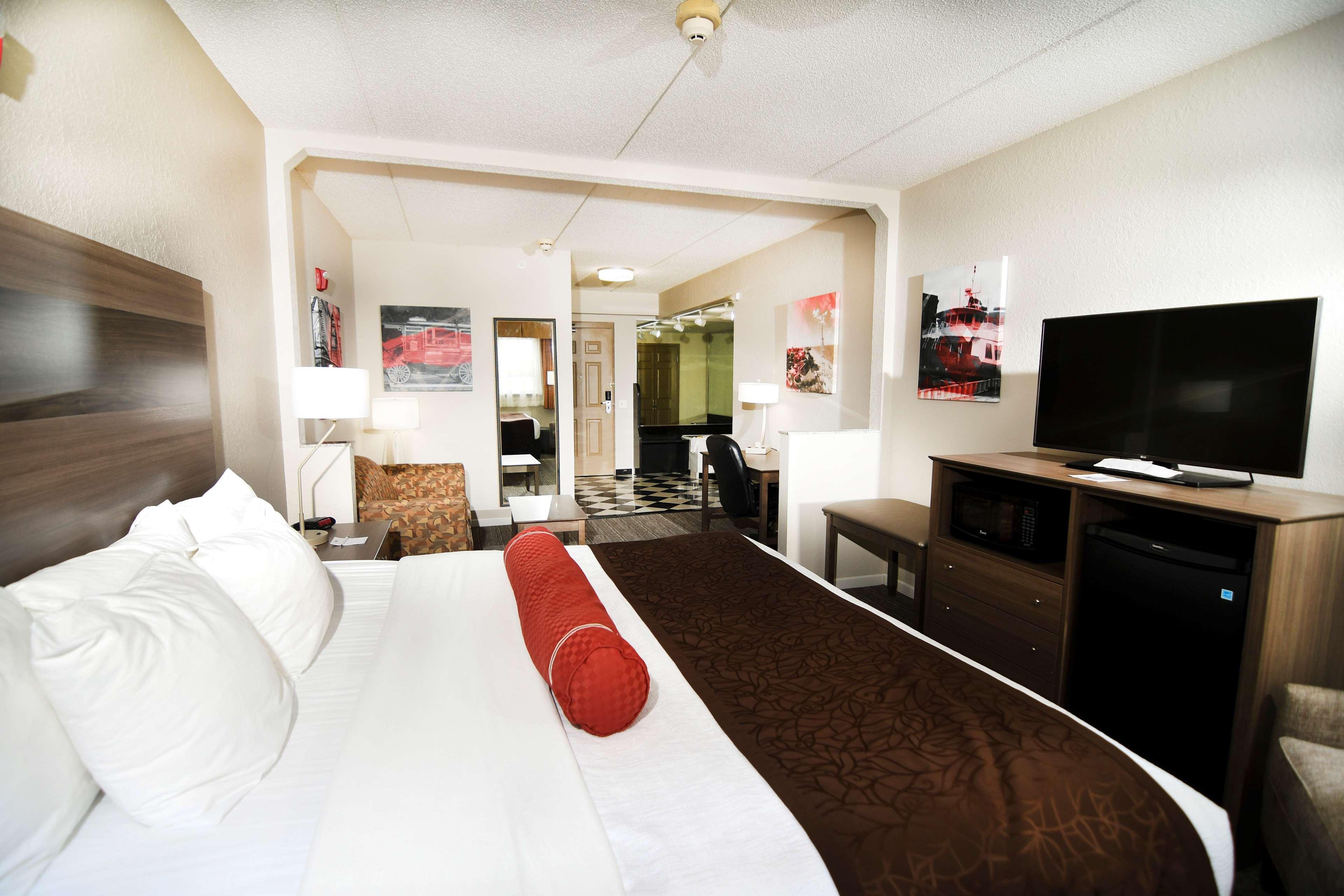 Best Western Plus Sandusky Hotel & Suites Extérieur photo